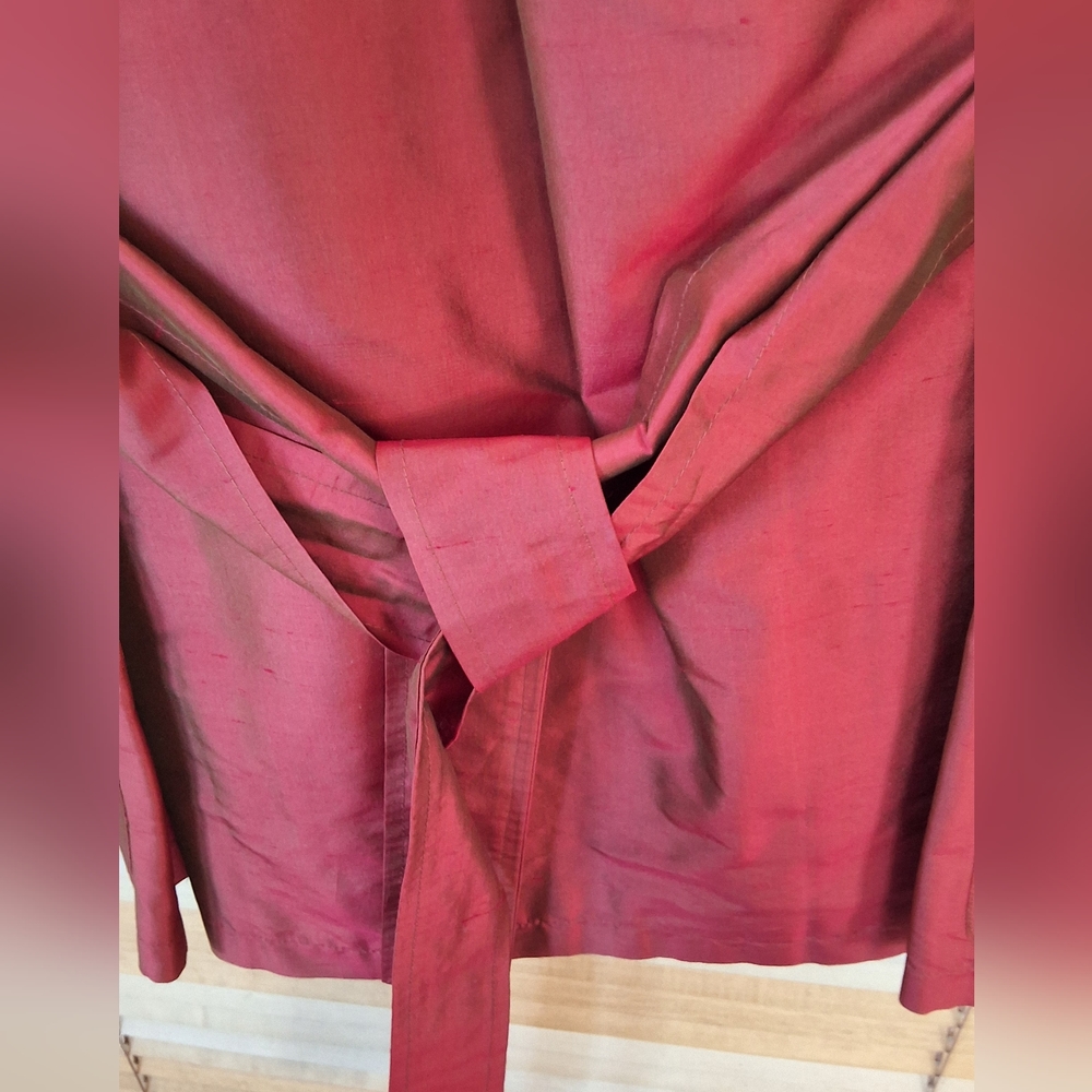 Holiday Time. Woman in Red Silk Shantung jacket - Picture 4 of 5